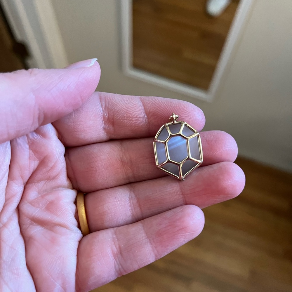 Kendra Scott Custom Minnie Charm in slate cats eye